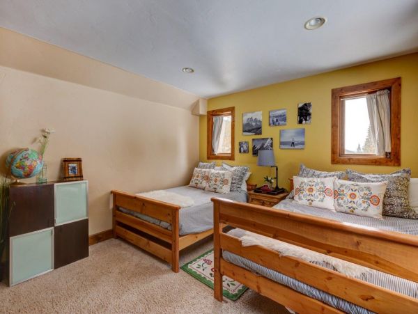Beautiful Vacation Home in Breckenridge Sleeps Twelve Guests