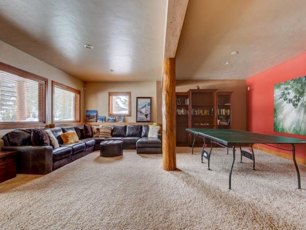 Beautiful Vacation Home in Breckenridge Sleeps Twelve Guests