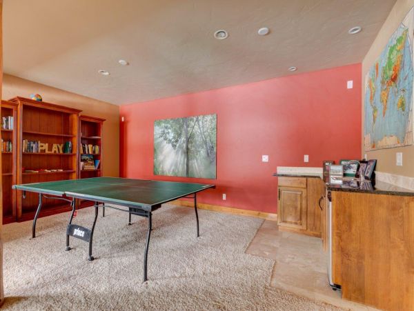 Beautiful Vacation Home in Breckenridge Sleeps Twelve Guests