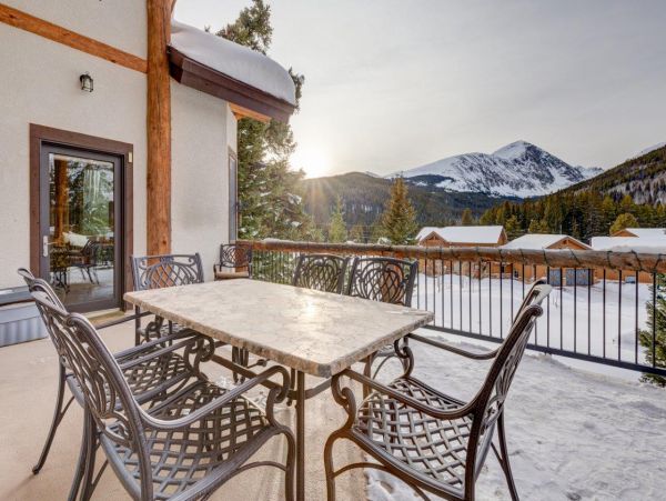 Beautiful Vacation Home in Breckenridge Sleeps Twelve Guests