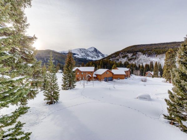 Beautiful Vacation Home in Breckenridge Sleeps Twelve Guests