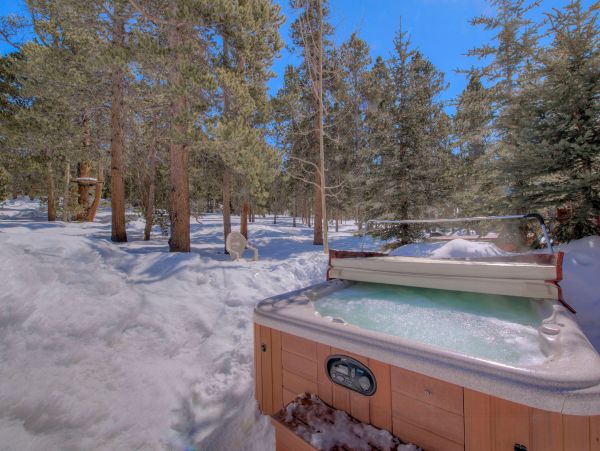 Four Bedroom Luxury Villa with Private Hot Tub