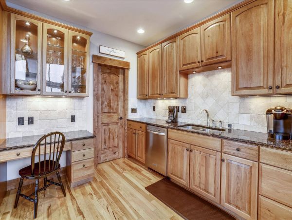 Four Bedroom Luxury Villa with Private Hot Tub