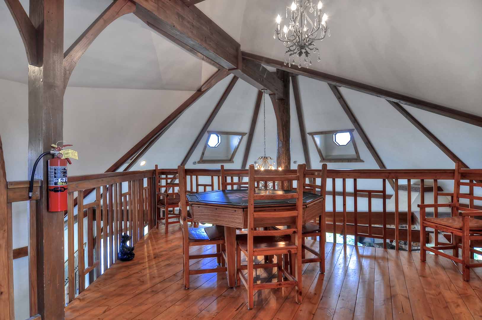 Luxurious 6 Bedroom Home in Big Bear Sleeps 16