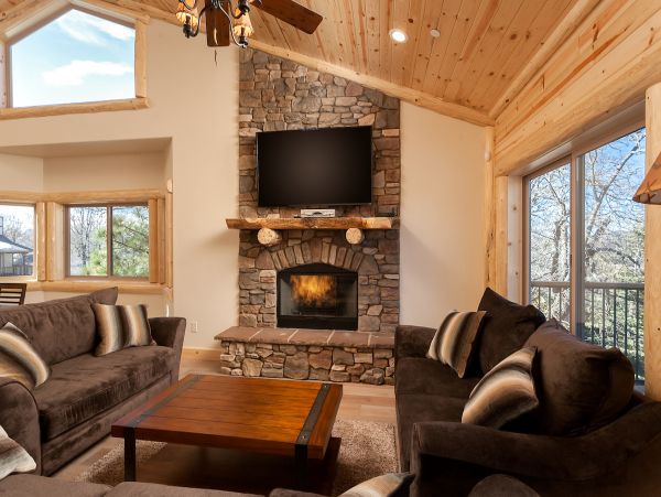 Big Bear Home 950773