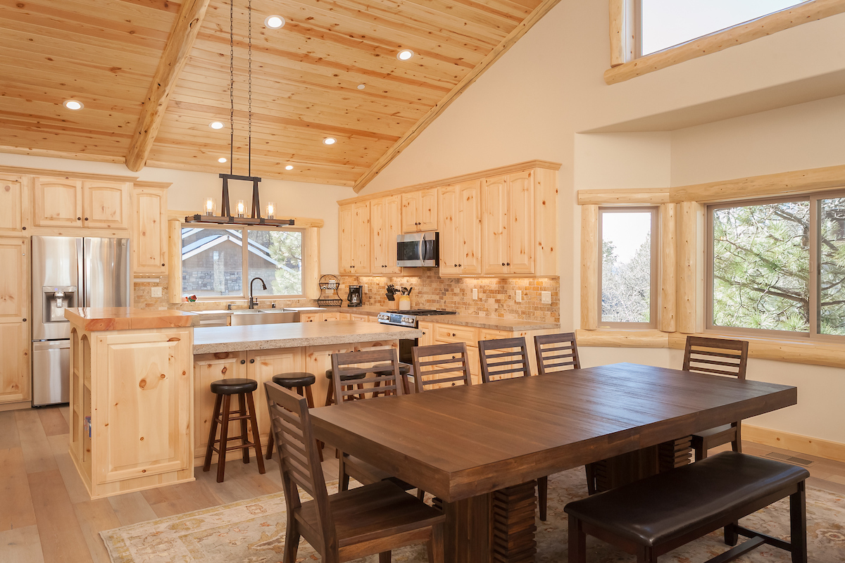 Big Bear Home 950773