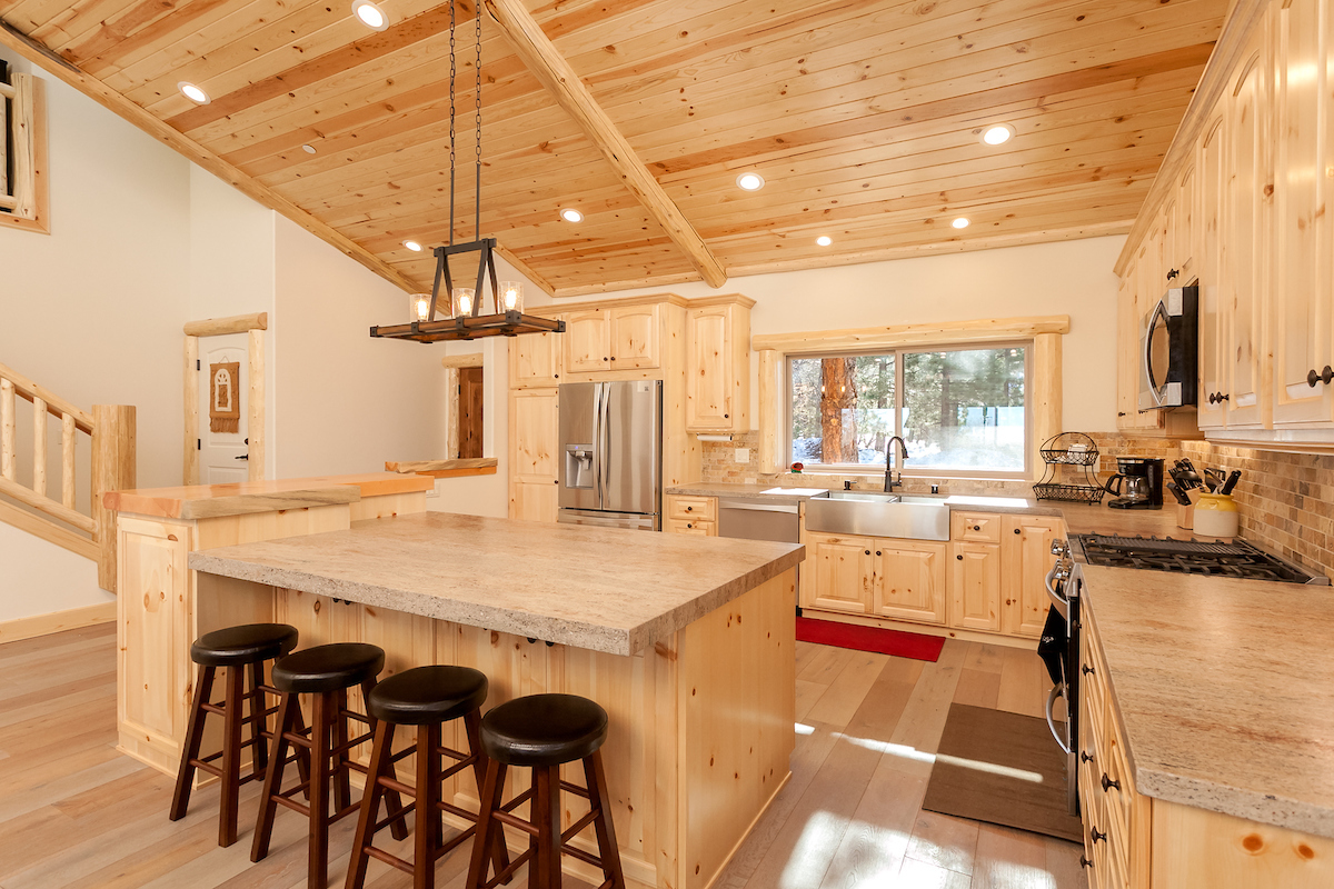Big Bear Home 950773