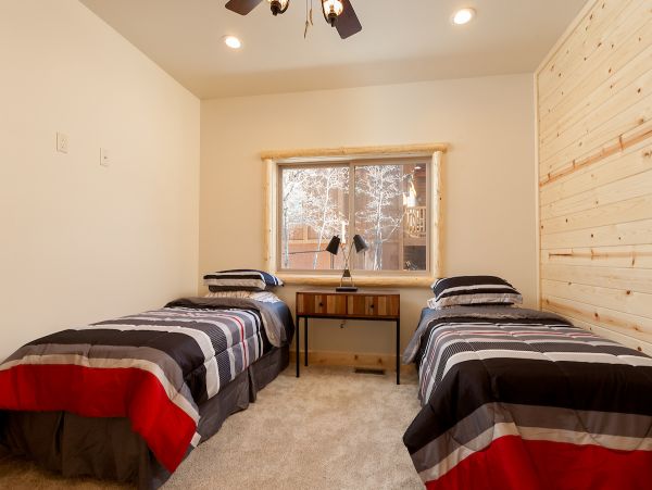 Big Bear Home 950773