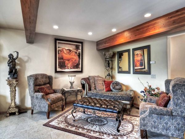 Big Bear 6 Bedroom Home with Spa & Home Theatre