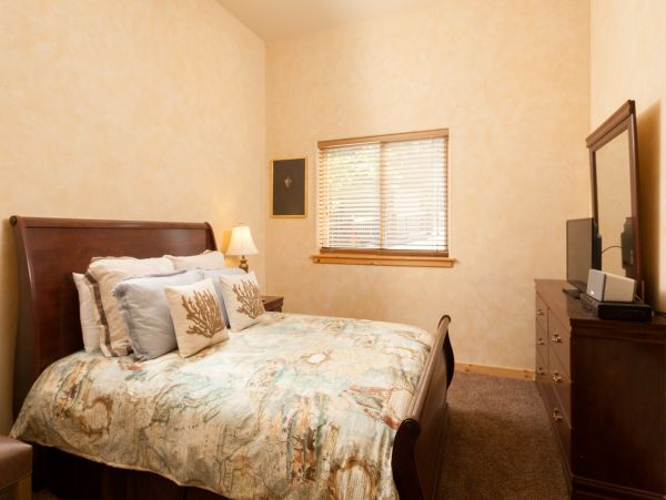 Big Bear Home 950788