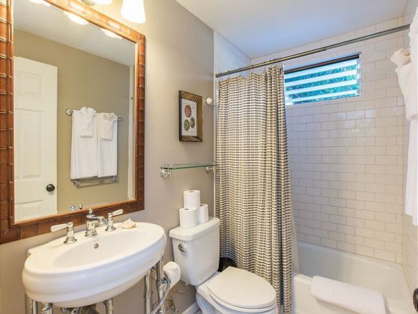 Honolulu Diamond Head Kahala Home 950833