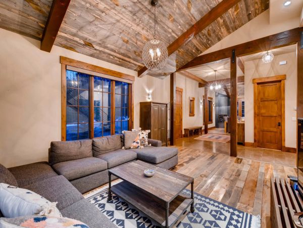 Breckenridge Home 950879