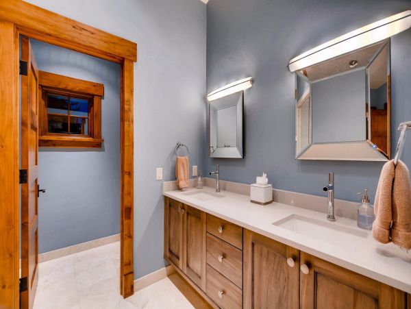 Breckenridge Home 950879