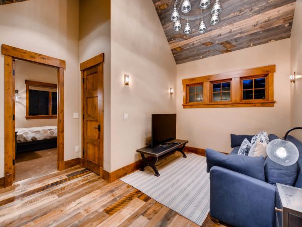Breckenridge Home 950879