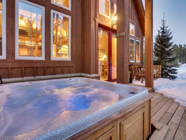 Seven Bedroom Luxury Vacation Lodge True Luxury