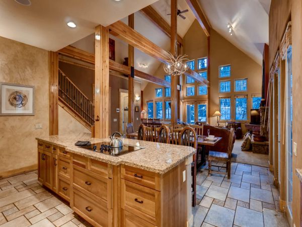 Seven Bedroom Luxury Vacation Lodge True Luxury