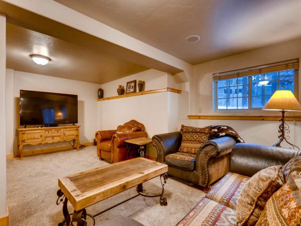 Seven Bedroom Luxury Vacation Lodge True Luxury
