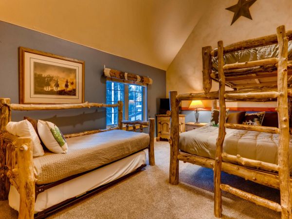 Seven Bedroom Luxury Vacation Lodge True Luxury
