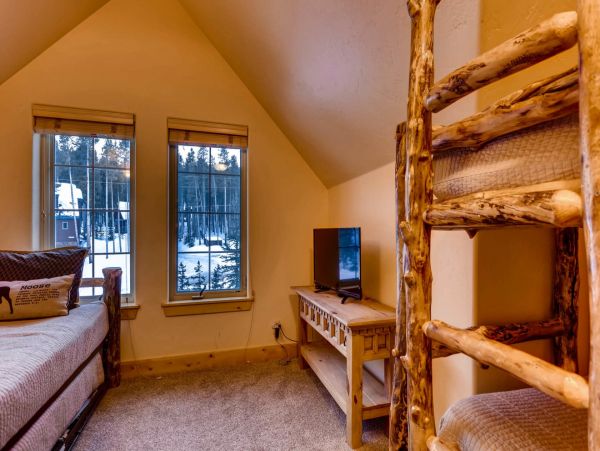 Seven Bedroom Luxury Vacation Lodge True Luxury