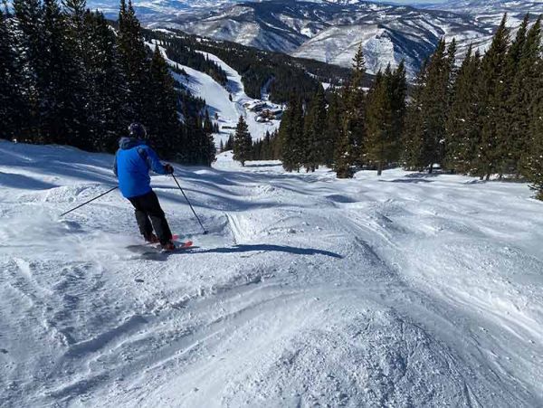 Stunning Ski in Ski Out Luxury Lodge