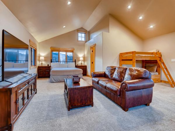 Breckenridge Home 950886