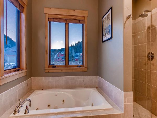 Breckenridge Home 950886