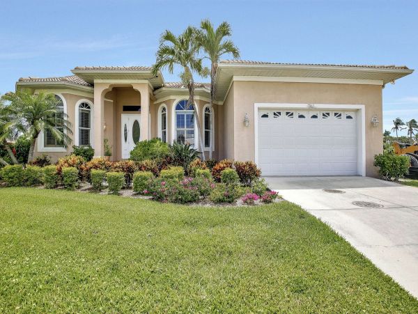 Marco Island Vacation Home Sleeps 8 Guests