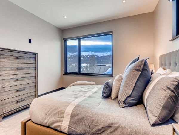 Breckenridge Home 950894