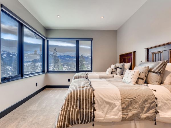 Breckenridge Home 950894