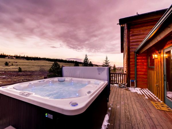 Breckenridge Charming Vacation Home Sleeps 18 Guests