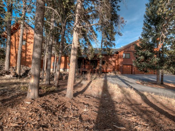 Breckenridge Charming Vacation Home Sleeps 18 Guests