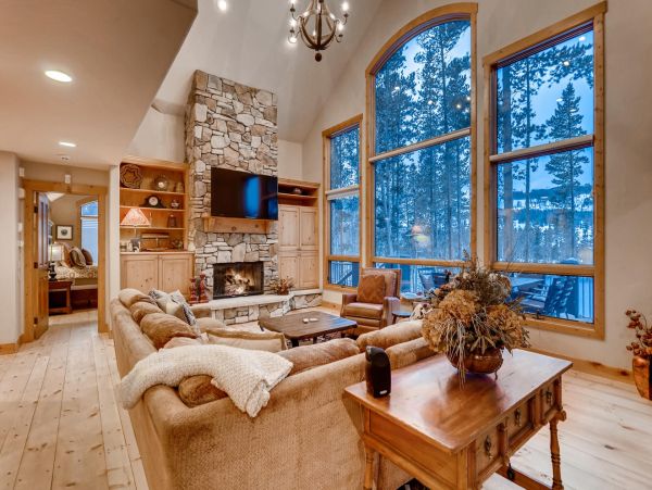 Breckenridge Home 950898