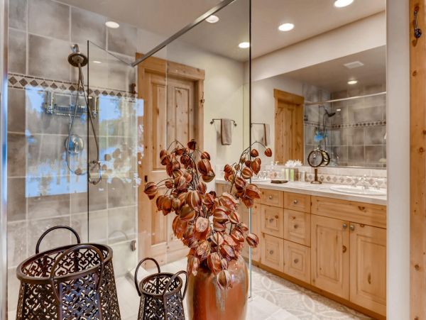 Breckenridge Home 950898