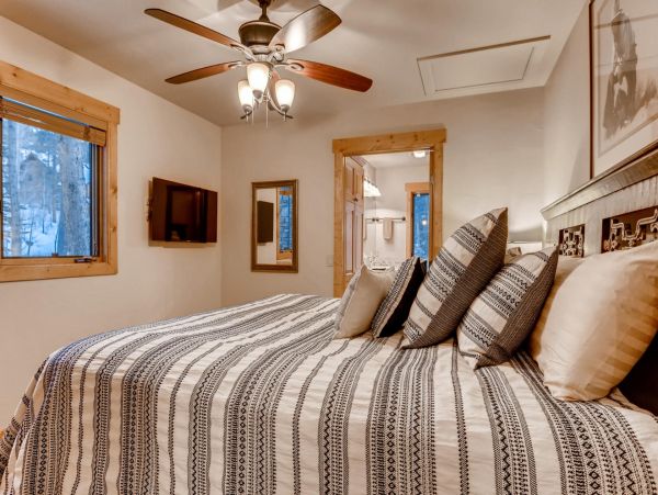 Breckenridge Home 950898