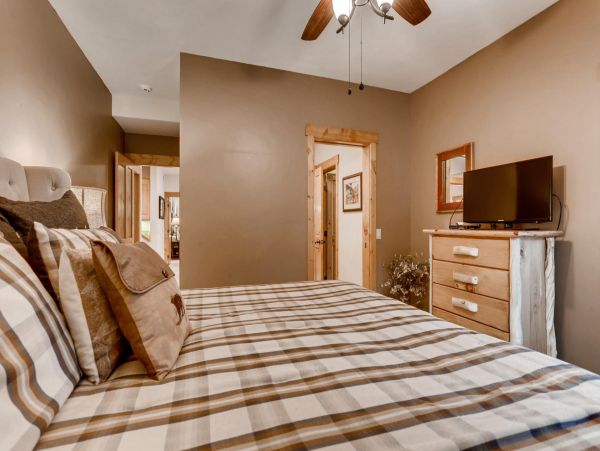 Breckenridge Home 950898