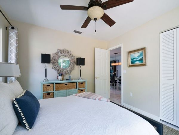Two Bedroom Sarasota Vacation Home Sleeps 6 Guests