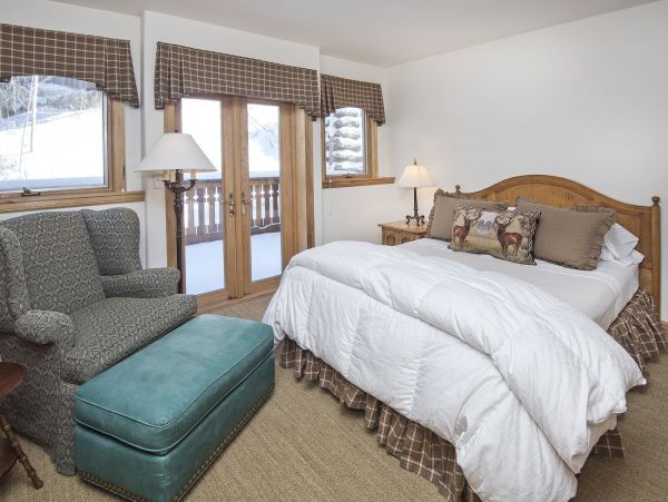 Beaver Creek Vacation Home Sleeps 12 Guests
