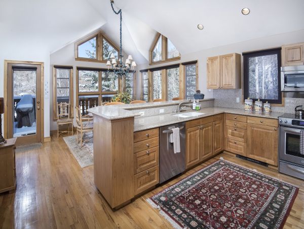 Beaver Creek Vacation Home Sleeps 12 Guests