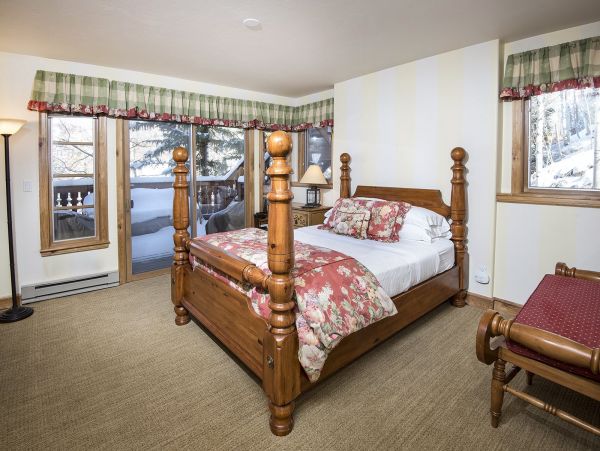 Beaver Creek Vacation Home Sleeps 12 Guests