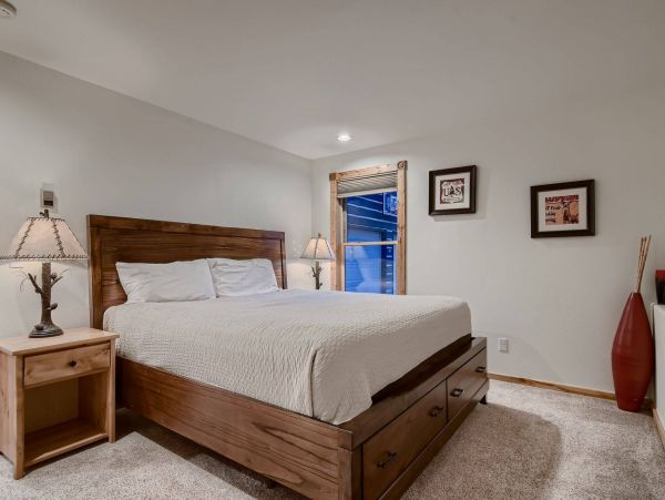 Beautiful 8 Bedroom Getaway in Breckenridge
