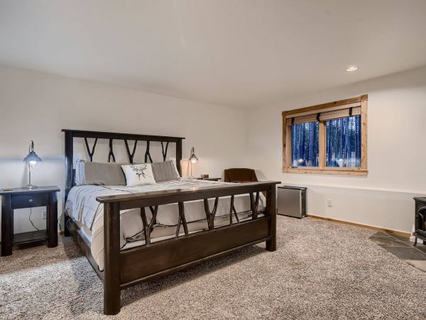 Beautiful 8 Bedroom Getaway in Breckenridge