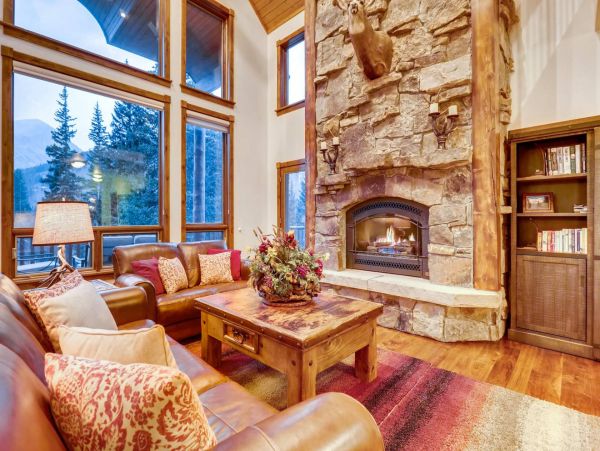 Breckenridge Luxury Vacation Getaway with 6 Bedrooms