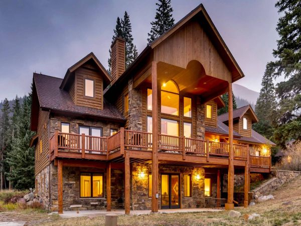 Breckenridge Luxury Vacation Getaway with 6 Bedrooms