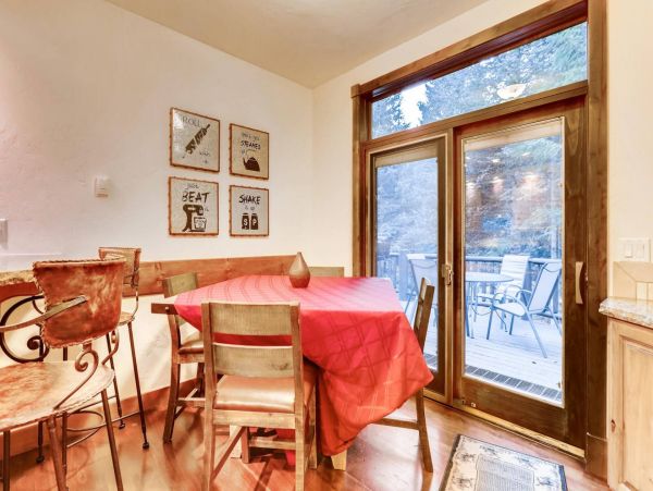 Breckenridge Luxury Vacation Getaway with 6 Bedrooms