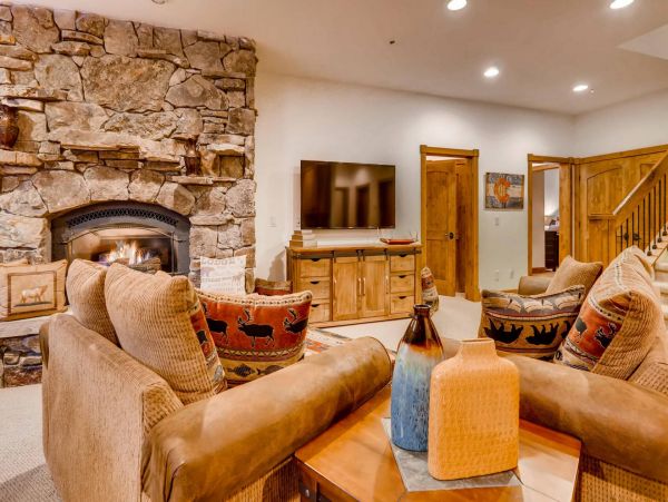 Breckenridge Luxury Vacation Getaway with 6 Bedrooms