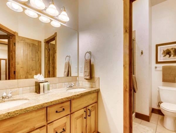 Breckenridge Luxury Vacation Getaway with 6 Bedrooms