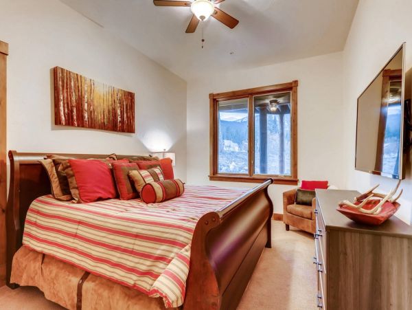 Breckenridge Luxury Vacation Getaway with 6 Bedrooms