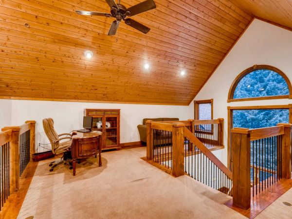 Breckenridge Luxury Vacation Getaway with 6 Bedrooms