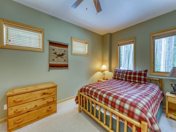 Breckenridge Four Bedroom Vacation Home with Private Hot Tub