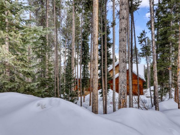 Breckenridge Four Bedroom Vacation Home with Private Hot Tub